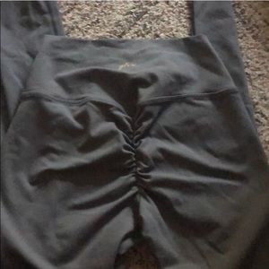 Glow Leggings size small in grey
